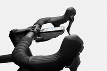 Load image into Gallery viewer, WAHOO Elemnt Roam 3 GPS Bike Computer