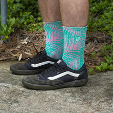 Load image into Gallery viewer, FIST PALMS CREW SOCK